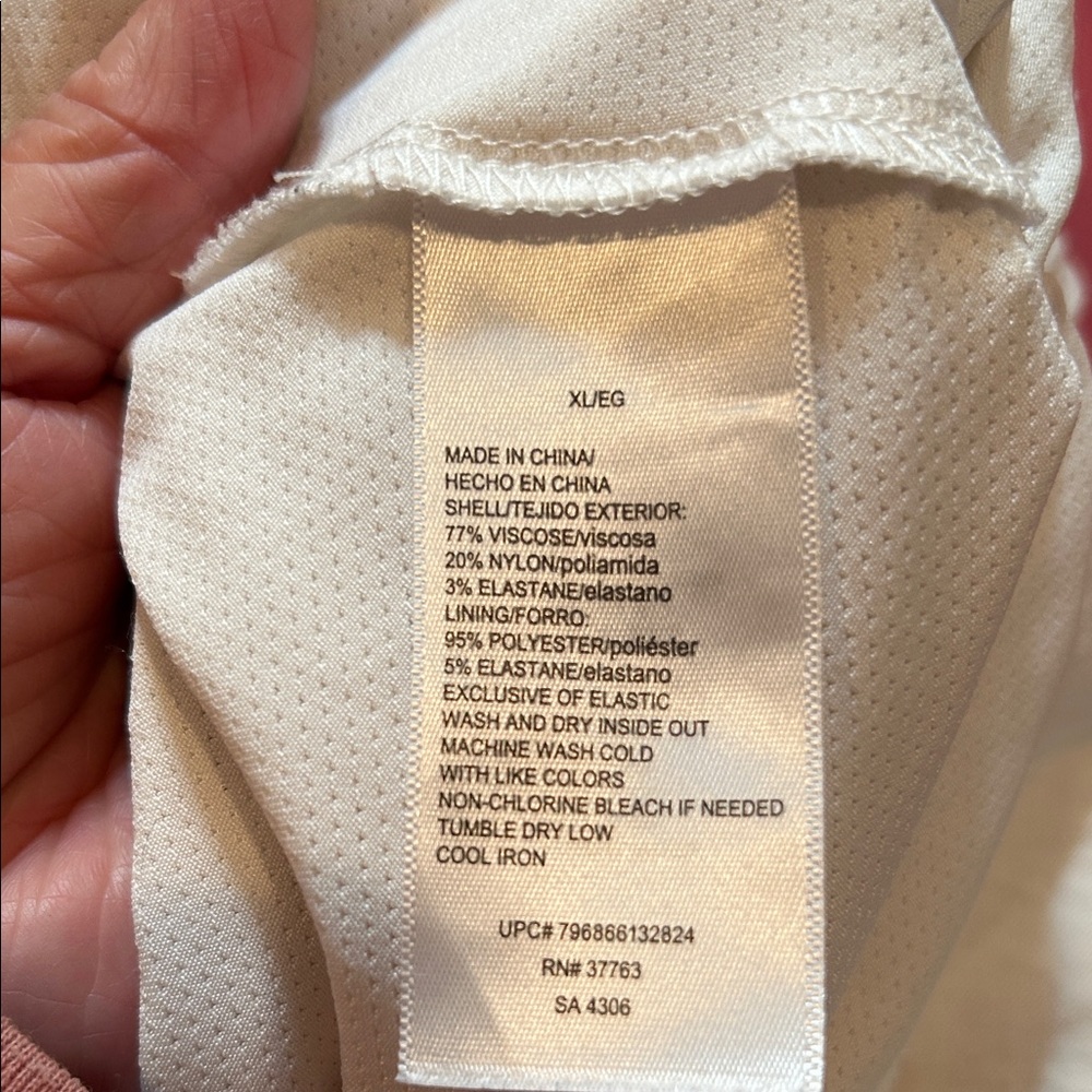 Rafaella XL White Skort with integrated under shorts - Picture 5 of 6
